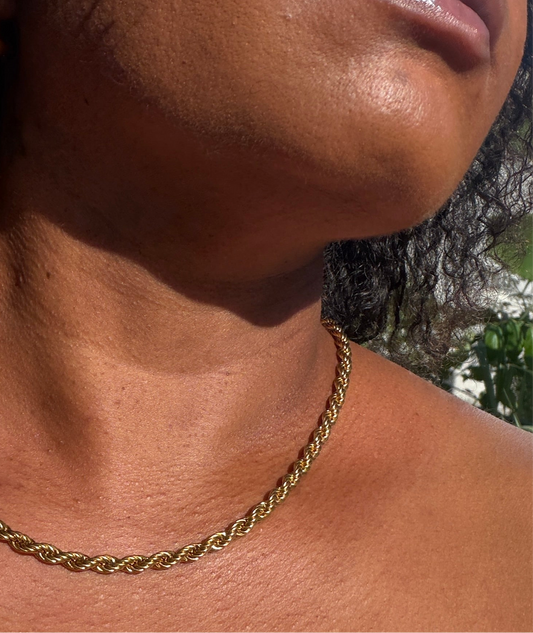 COLLIER MARIA