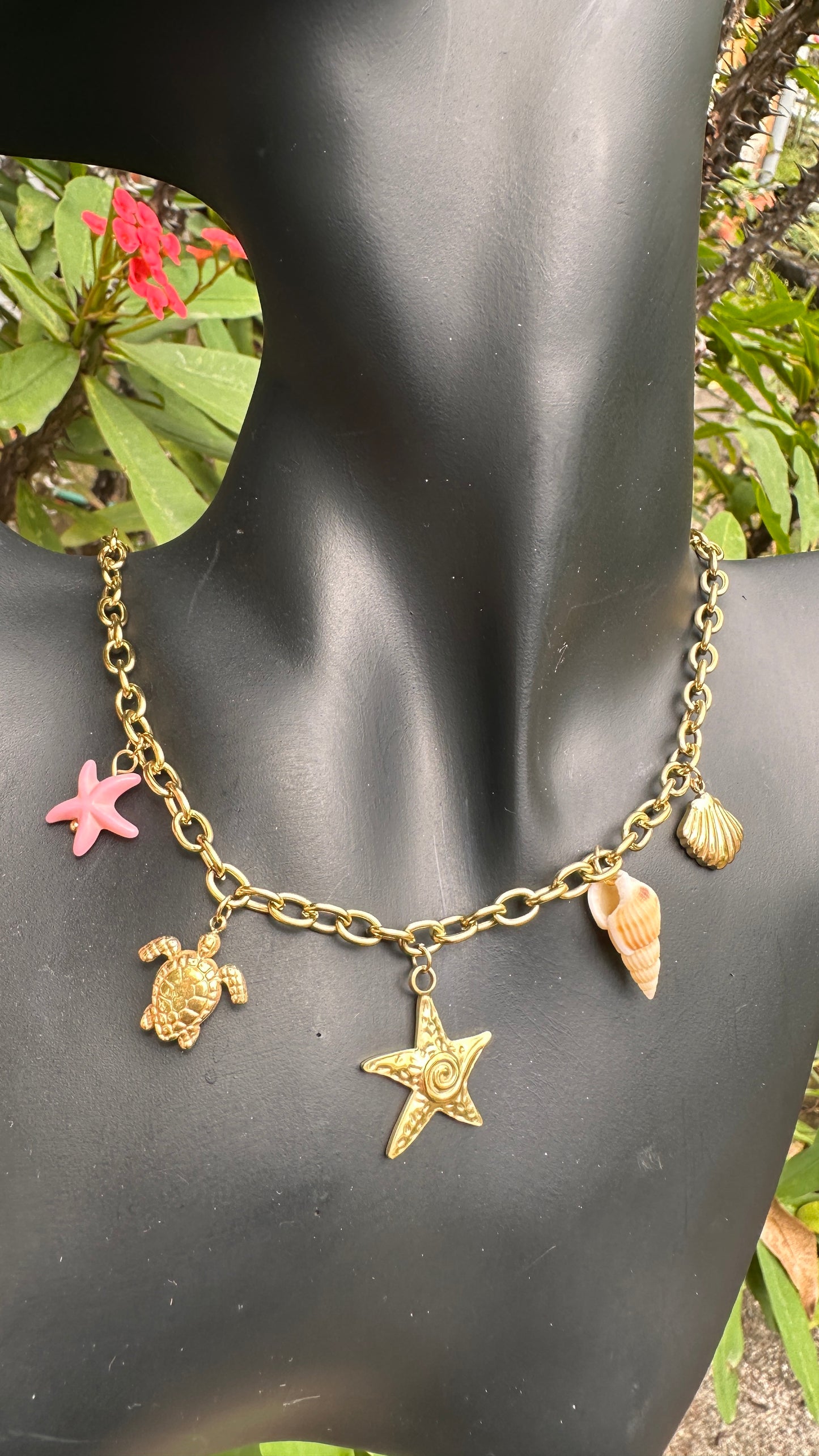 COLLIER DANAIA