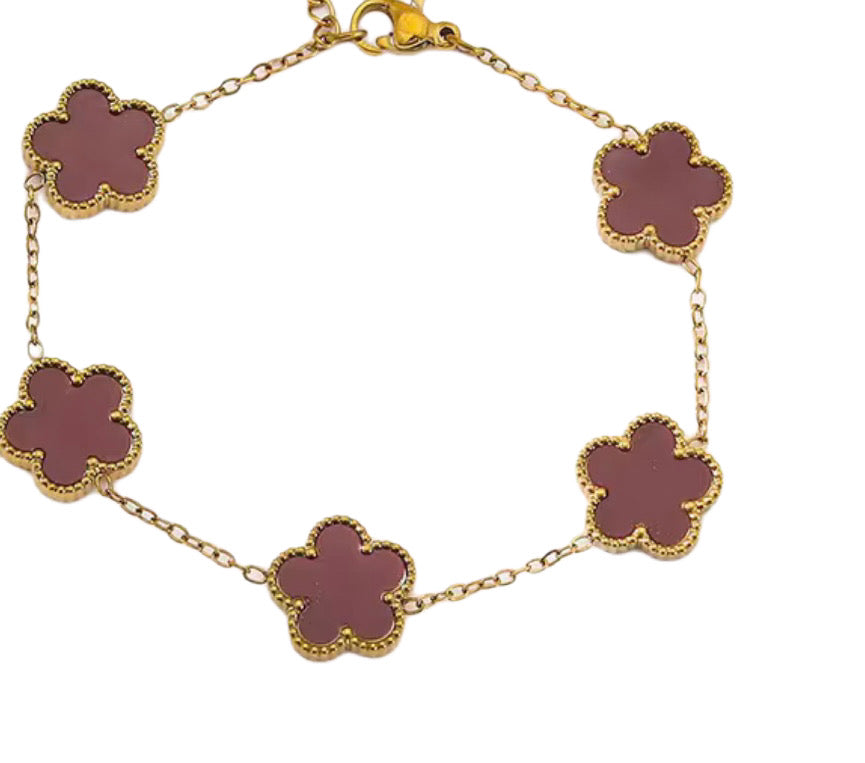 Bracelet clover red